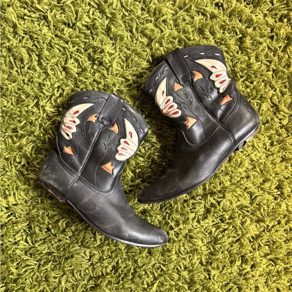 Very Well Worn Boots | Black Leather Western Cowboy Boots | Size 9.5 - Picture 2 of 7
